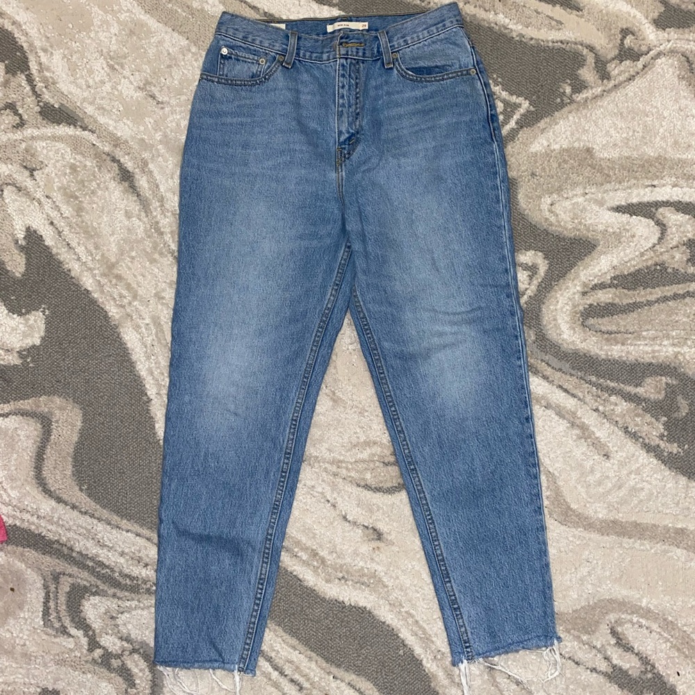 Levi’s Mom Jean